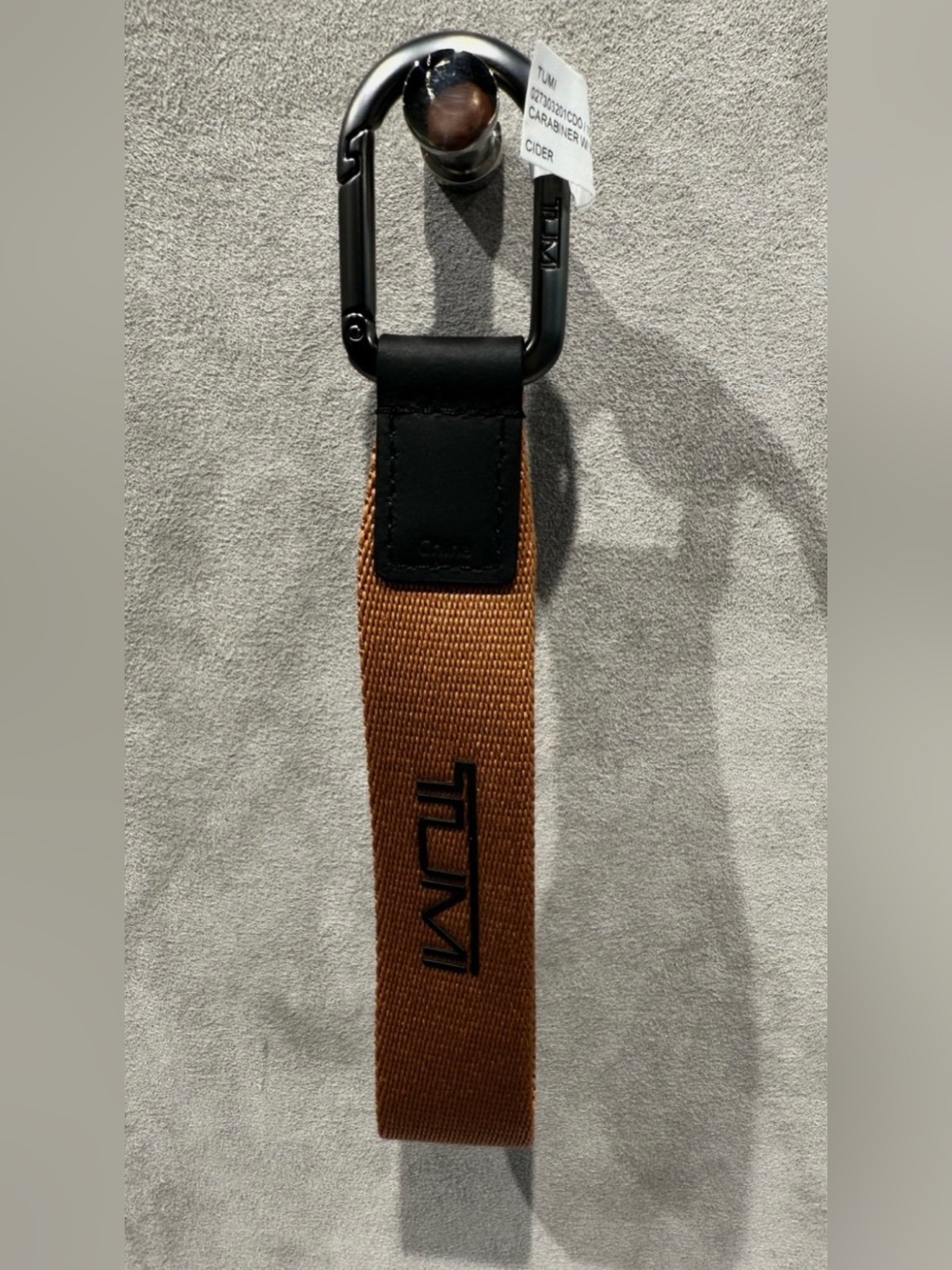 NEW Tumi Carabiner with LOGO Webbed Loop Key Ring Keychain - CIDER ORANGE